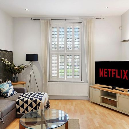 Vila Pristine Stylish Townhouse On The Stray! - Sleeps 9 Harrogate Exteriér fotografie