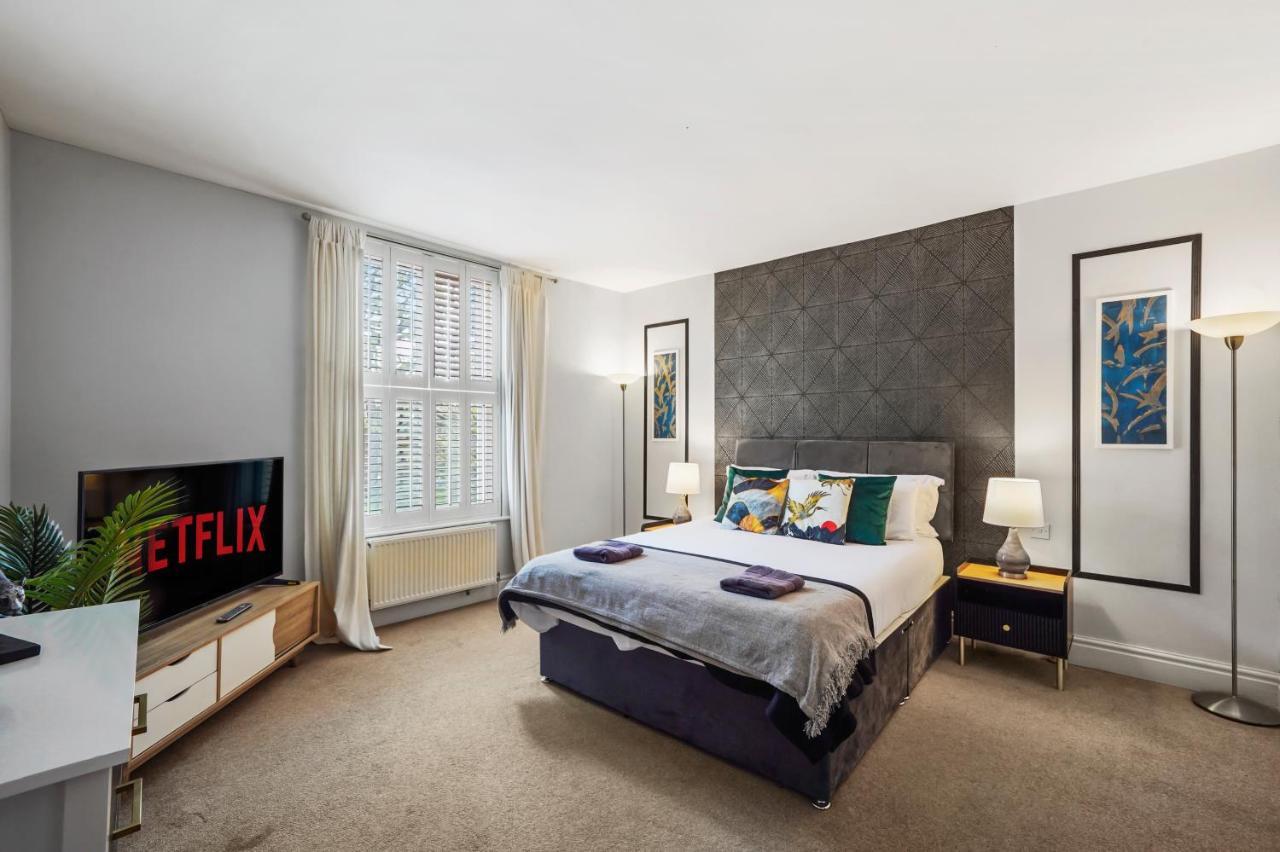Vila Pristine Stylish Townhouse On The Stray! - Sleeps 9 Harrogate Exteriér fotografie