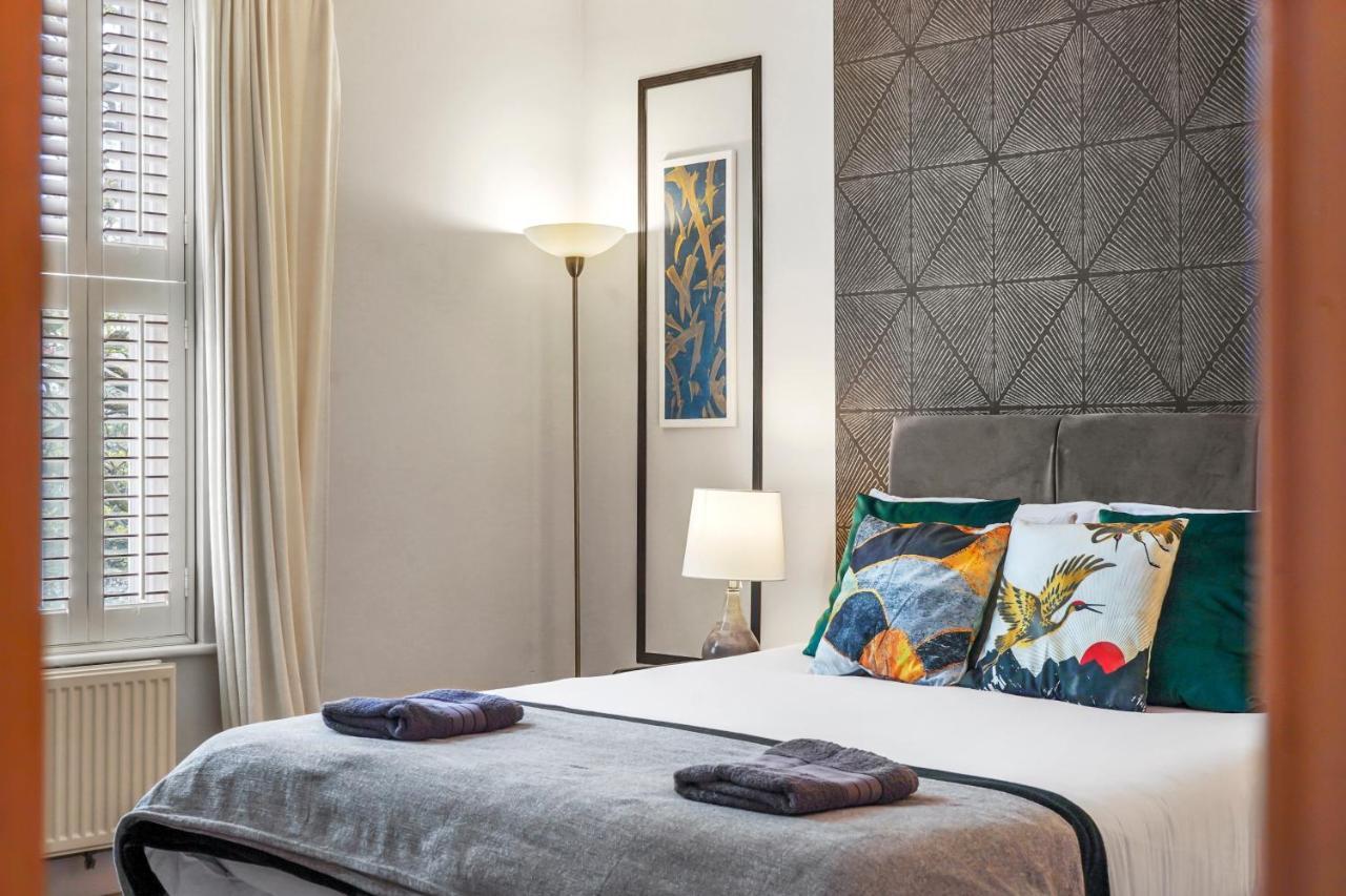 Vila Pristine Stylish Townhouse On The Stray! - Sleeps 9 Harrogate Exteriér fotografie