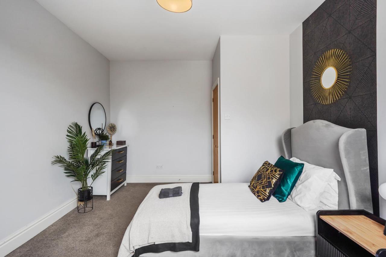 Vila Pristine Stylish Townhouse On The Stray! - Sleeps 9 Harrogate Exteriér fotografie