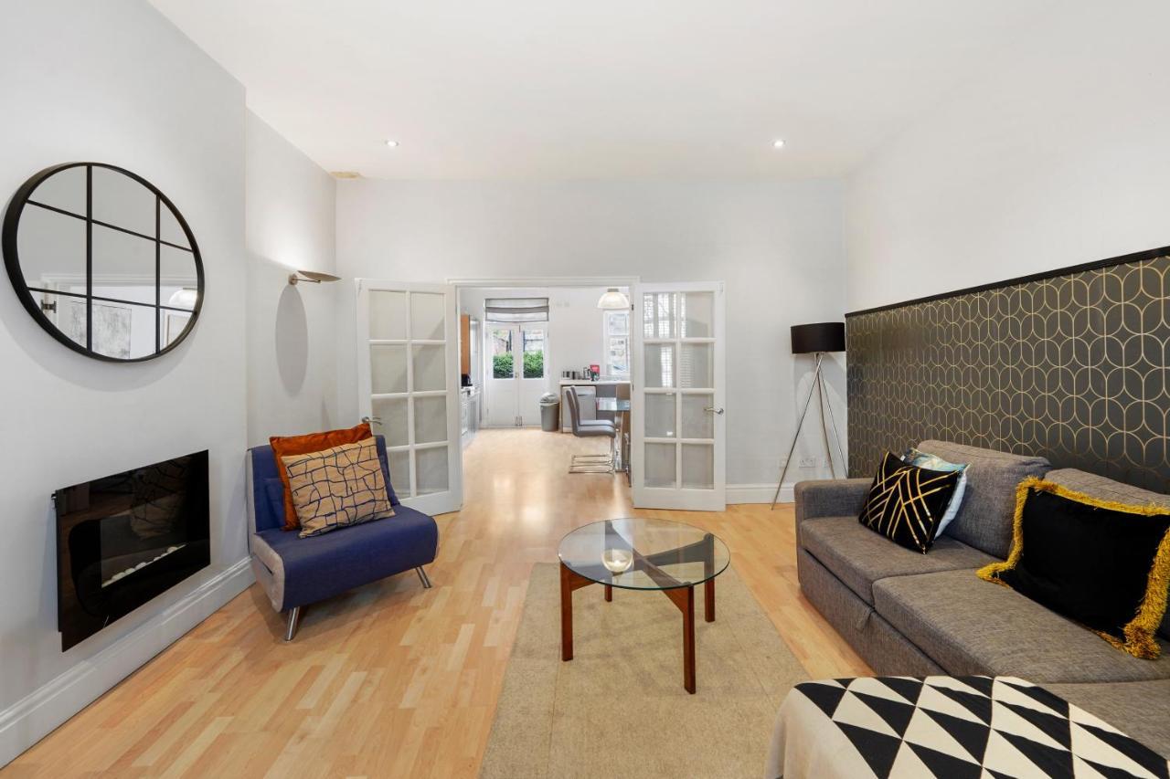 Vila Pristine Stylish Townhouse On The Stray! - Sleeps 9 Harrogate Exteriér fotografie